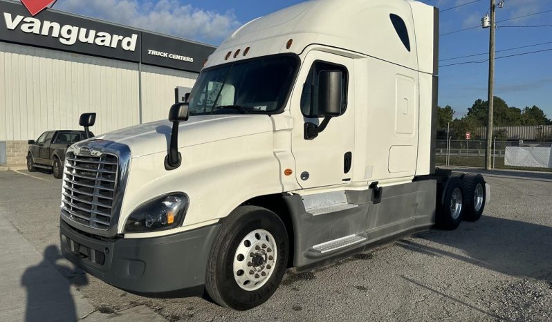 
								Used 2019 Freightliner Cascadia 125 Sleeper in Savannah Georgia full									