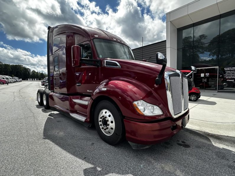 
								Used 2019 Kenworth T680 Sleeper in Atlanta Georgia full									