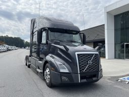 New 2025 Volvo VNL64T860 Sleeper in Atlanta Georgia