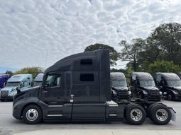 New 2025 Volvo VNL64T860 Sleeper in Atlanta Georgia