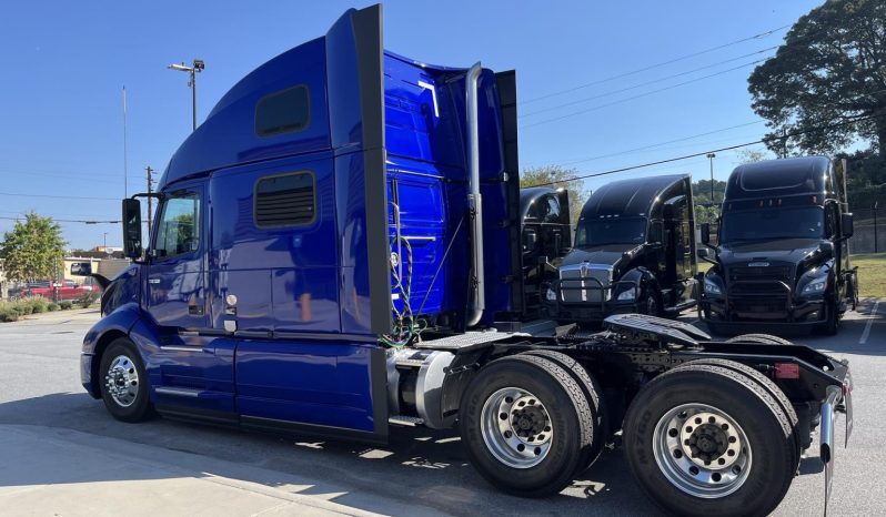 
								New 2025 Volvo VNL64T860 Sleeper in Atlanta Georgia full									