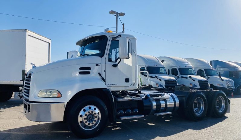 
								Used 2018 Mack PINNACLE CXU613 Day Cab in Phoenix Arizona full									