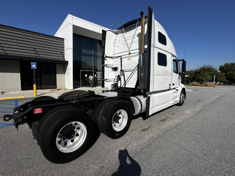 
								Used 2020 Volvo VNL64T860 Sleeper in Atlanta Georgia full									