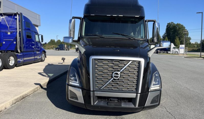 
								Used 2019 Volvo VNL64T760 Sleeper in Greensboro Texas full									