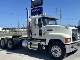 Used 2018 Mack PINNACLE CHU613 Day Cab in Savannah Georgia