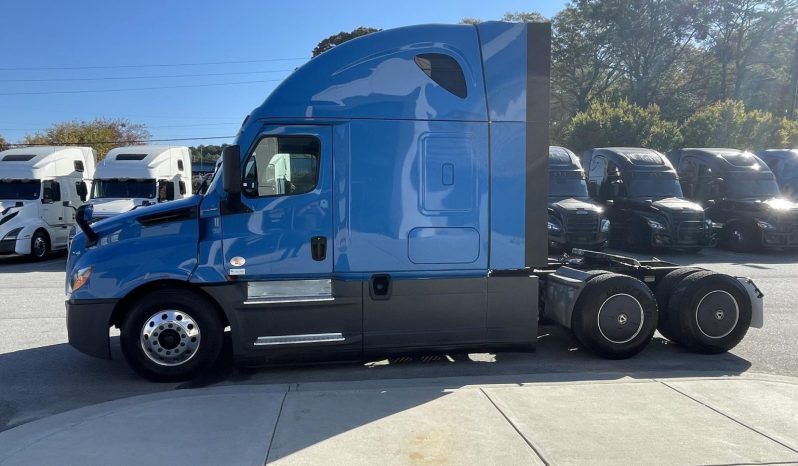 
								Used 2021 Freightliner Cascadia 126 Sleeper in Atlanta Georgia full									