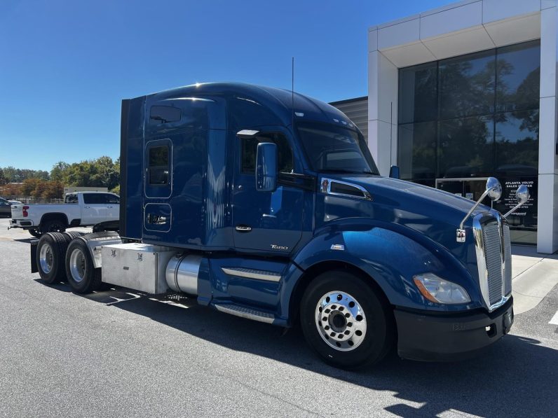 
								Used 2020 Kenworth T680 Sleeper in Atlanta Georgia full									