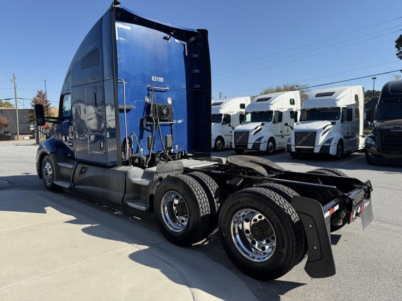 
								Used 2021 Kenworth T680 Sleeper in Atlanta Georgia full									