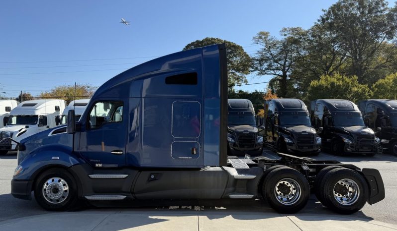 
								Used 2021 Kenworth T680 Sleeper in Atlanta Georgia full									