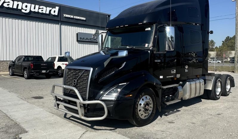 
								Used 2019 Volvo VNL64T760 Sleeper in Savannah Georgia full									