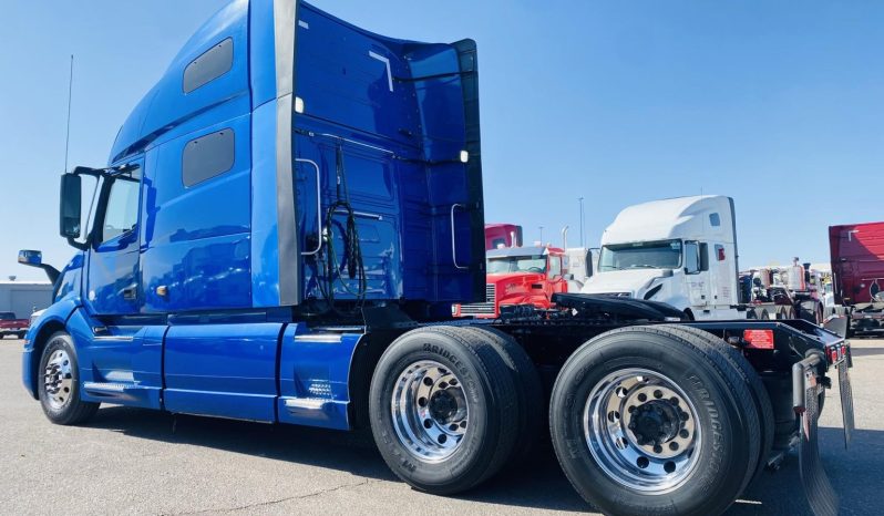 
								Used 2020 Volvo VNL64T760 Sleeper in Phoenix Arizona full									