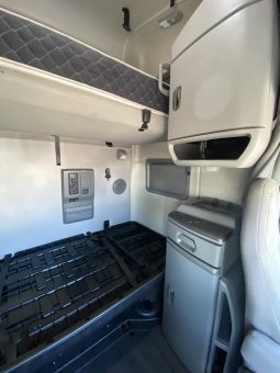 Used 2020 Volvo VNL64T760 Sleeper in Phoenix Arizona