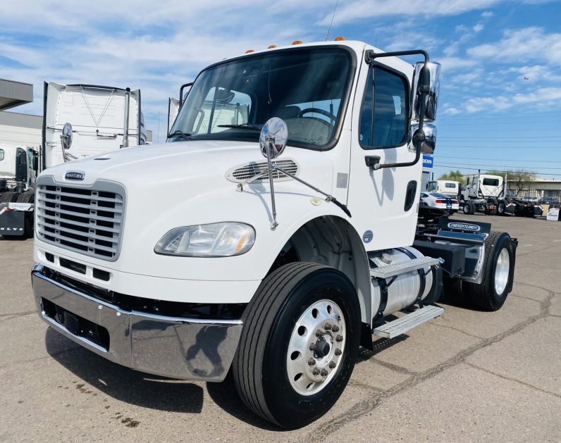 
								Used 2016 Freightliner M2 106 Day Cab in Phoenix Arizona full									