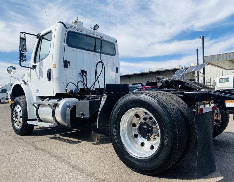 
								Used 2016 Freightliner M2 106 Day Cab in Phoenix Arizona full									