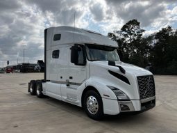 Used 2024 Volvo VNL64T760 Sleeper in Houston Texas