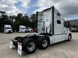 Used 2024 Volvo VNL64T760 Sleeper in Houston Texas