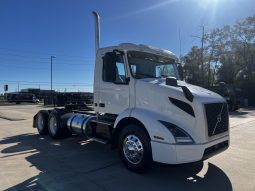 Used 2019 Volvo VNR64T300 Day Cab in Houston Texas