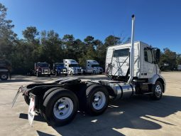 Used 2019 Volvo VNR64T300 Day Cab in Houston Texas