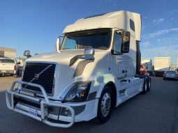 Used 2016 Volvo VNL42670 Sleeper in Phoenix Arizona