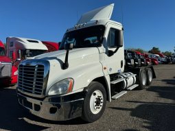 Used 2019 Freightliner Cascadia Day Cab in Von Ormy, Texas