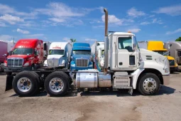 Used 2011 Mack Pinnacle CXU612 Day Cab in Hialeah, Florida