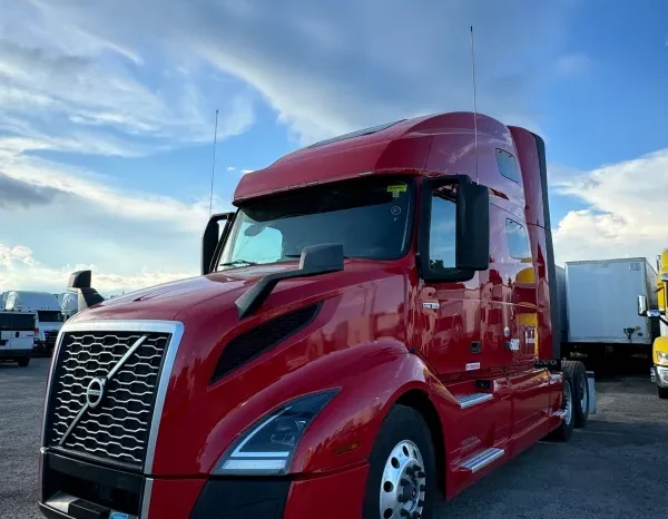 
								Used 2019 Volvo VNL760 Sleeper near Hialeah, Florida full									