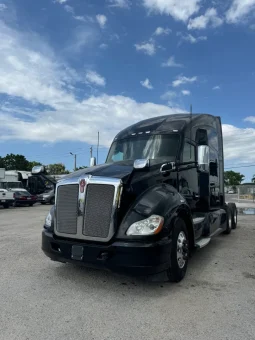 Used 2019 Kenworth T680 Sleeper near Hialeah, Florida