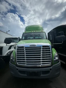 Used 2018 Freightliner Cascadia Day Cab near Hialeah, Florida