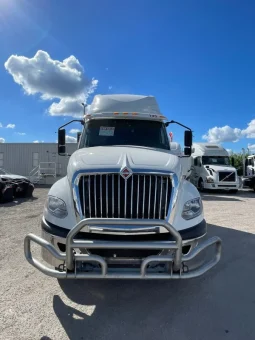 Used 2018 International Prostar Sleeper in Hialeah, Florida