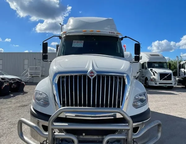 
								Used 2018 International Prostar Sleeper in Hialeah, Florida full									