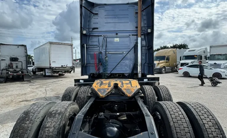 
								Used 2018 Volvo VNL760 Sleeper near Hialeah, Florida full									