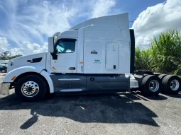 Used 2017 Peterbilt 579 Sleeper near Hialeah, Florida