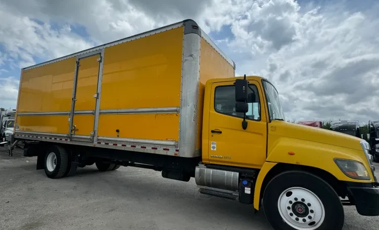 
								Used 2018 Hino 338 Box Truck near Hialeah, Florida full									