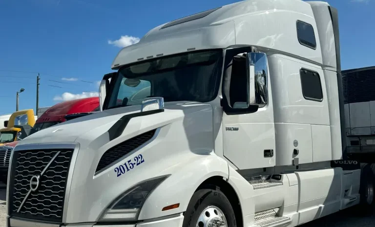 
								Used 2020 Volvo VNL860 Sleeper in Hialeah, Florida full									