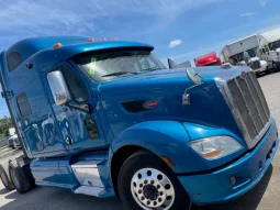 Used 2015 Peterbilt 587 Sleeper in Hialeah, Florida