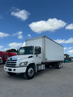 Used 2018 Hino Box Box Truck near Hialeah, Florida