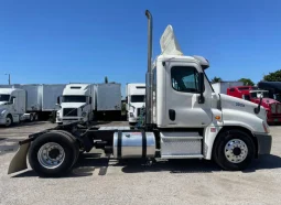 Used 2012 Freightliner Cascadia Day Cab in Hialeah, Florida