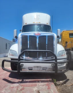 Used 2016 Peterbilt 579 Day Cab in Hialeah, Florida