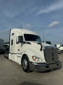 Used 2018 Kenworth T680 Sleeper near Hialeah, Florida