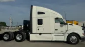 Used 2018 Kenworth T680 Sleeper near Hialeah, Florida