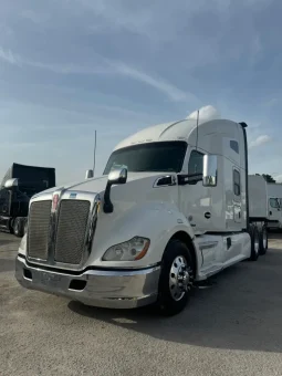 Used 2018 Kenworth T680 Sleeper near Hialeah, Florida