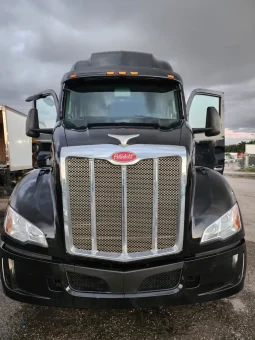 Used 2023 Peterbilt 579 Sleeper near Hialeah, Florida