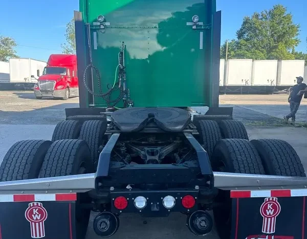 
								Used 2024 Kenworth W900 Sleeper near Hialeah, Florida full									