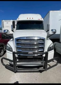 Used 2018 Freightliner Cascadia Sleeper in Hialeah, Florida