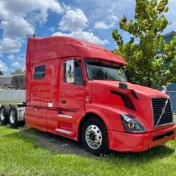 Used 2015 Volvo VN Sleeper in Tampa, Florida