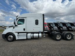 Used 2020 Freightliner Cascadia 126 Sleeper in Von Ormy, Texas