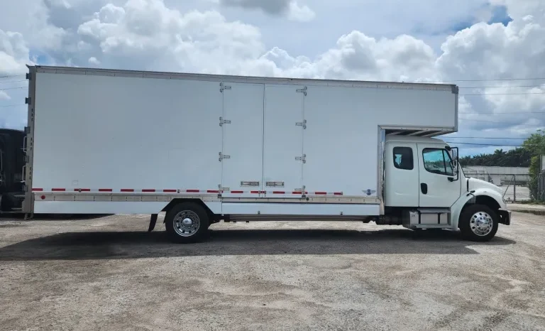 
								Used 2018 Freightliner M2 Box Truck near Hialeah, Florida full									