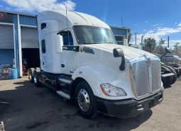 Used 2018 Kenworth T680 Sleeper in Tampa, Florida