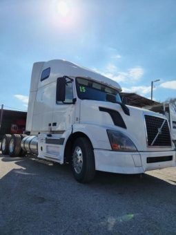 Used 2015 Volvo VN Sleeper in Tampa, Florida