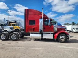 Used 2016 International LONE STAR Sleeper in Hialeah, Florida